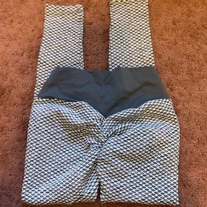 butt scrunch leggings